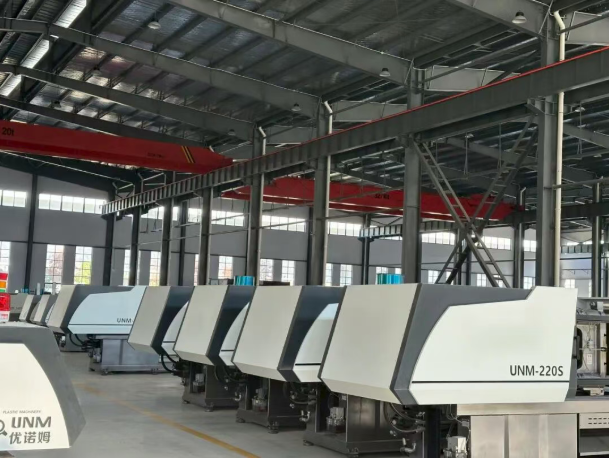 告别烘料“烧钱”时代！优诺姆免烘干注塑机如何做到射速300mm/s、免造粒？