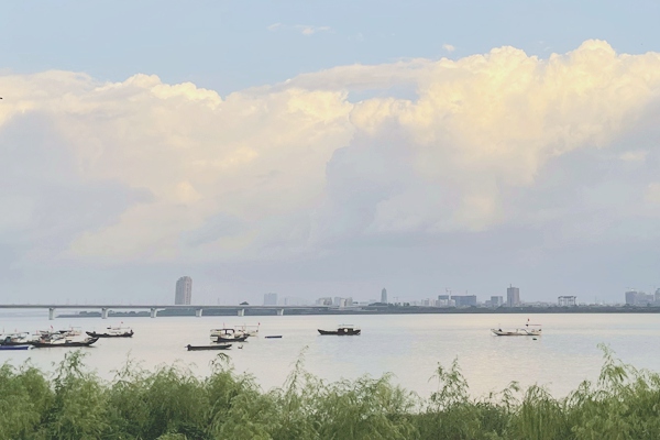 海南局联合省烟草专卖局召开加强寄递渠道涉烟监管座谈会